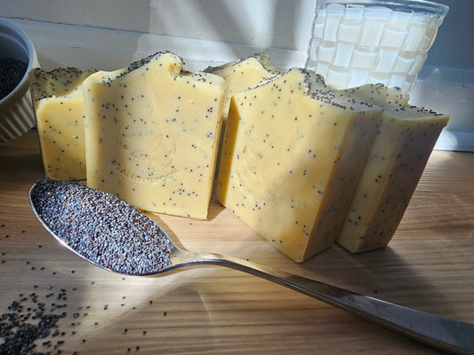 Goat Milk & Poppy Seeds Soap